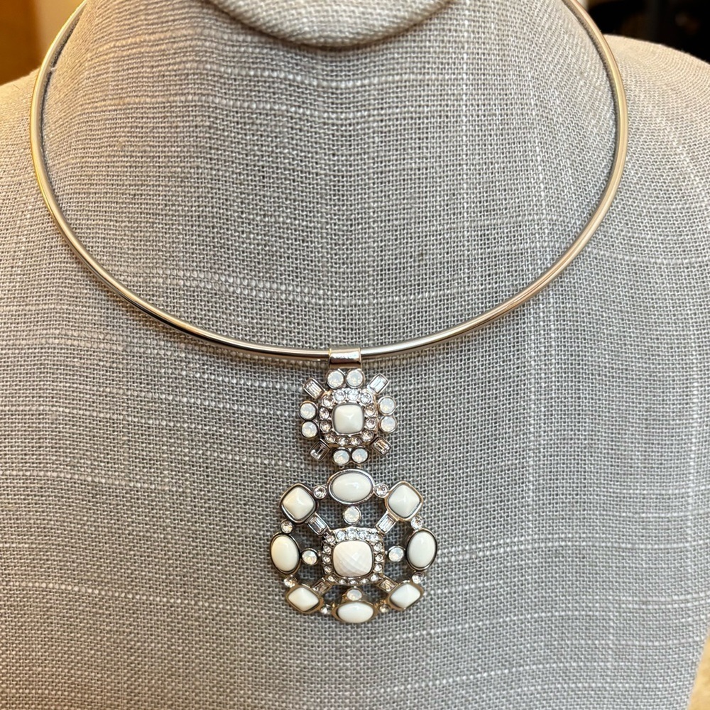 YanBal Vintage Pendant Necklace